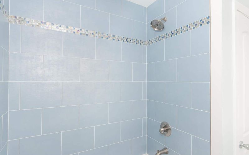 Maple Street – Shower tub